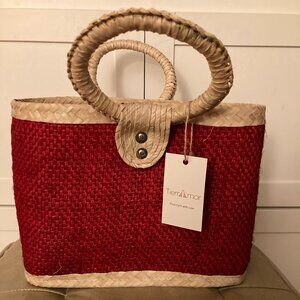 Woven TierrAmor palm leaf purse